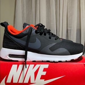 Nike Air Max Tavas